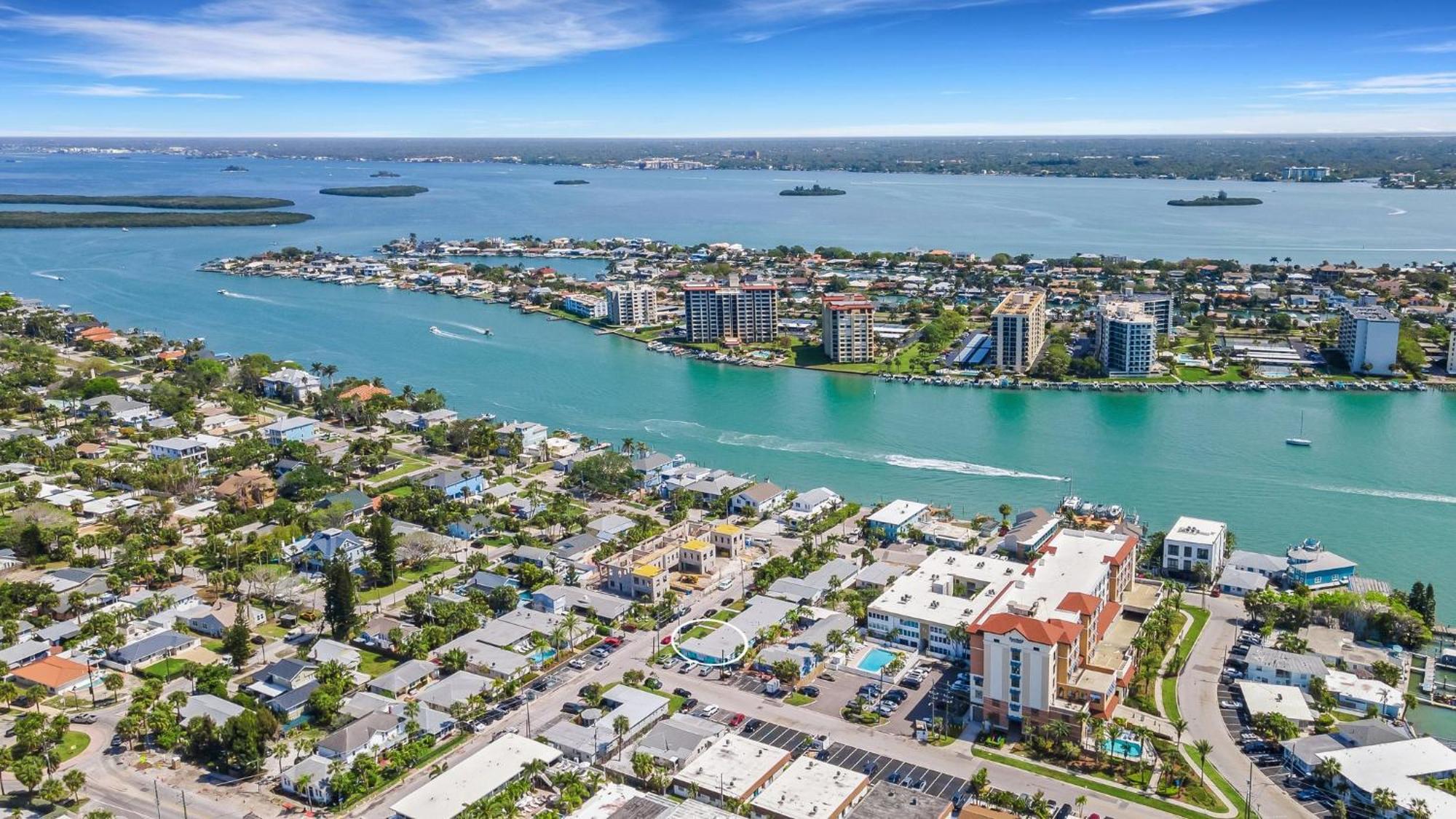 Captain Clearwater Beach Bagian luar foto